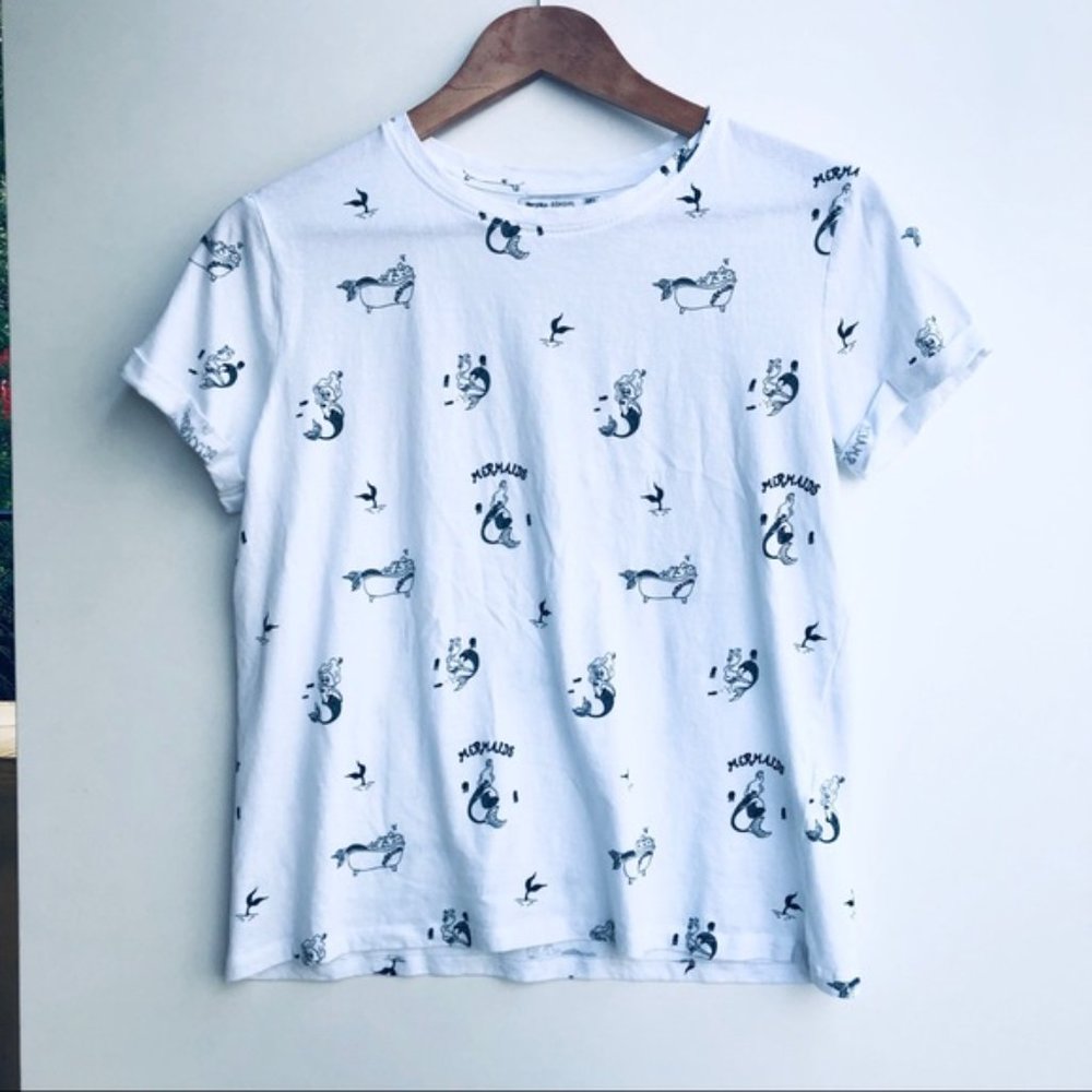 Berksha Mermaid Graphic T-Shirt Size Small - Picture 2 of 6